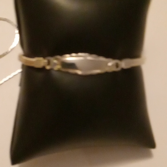 Necklace and Bracelet Bundle of 2 Silvertone & Rhinestones Pendant - Picture 3 of 6